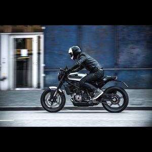 Meet your Posher, Tri